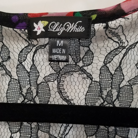 Lily White Top Sleeveless Floral Lace Medium - Picture 4 of 5
